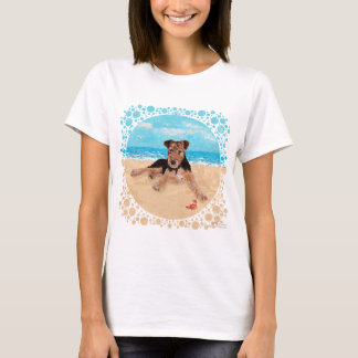 Welsh Terrier Pup am Strand T-Shirt