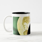 Welt als Spielball Zweifarbige Tasse (Links)