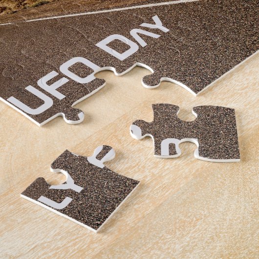 Welt-UFO-Tag Puzzle (Seite)