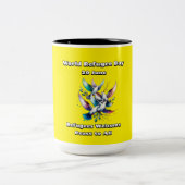 Weltflüchtlingstag. Flüchtlinge willkommen. Zweifarbige Tasse (Mittel)