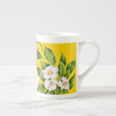 'Weltfrieden' auf einer Knochen-China-Tasse Porzellantasse (Rechts)