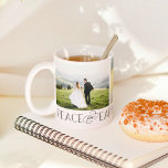 Weltfrieden-EDITABLE-FARBE-Tasse für benutzerdefin Kaffeetasse<br><div class="desc">Personalisieren Sie diese Tasse mit Ihrem Text und Foto(en),  um ein einmaliges Geschenk zu erstellen! Editierbar für jede Farbe Ihrer Wahl. Entworfen von Berry Berry Sweet,  Moderne Stationery und Personalisierte Geschenke. Besuchen Sie unsere Website unter www.berryberrysweet.com ,  um unsere vollständigen Produktlinien zu sehen.</div>