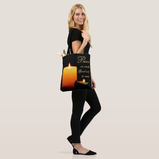 Weltfrieden Tote Bag Tasche (Am Model)
