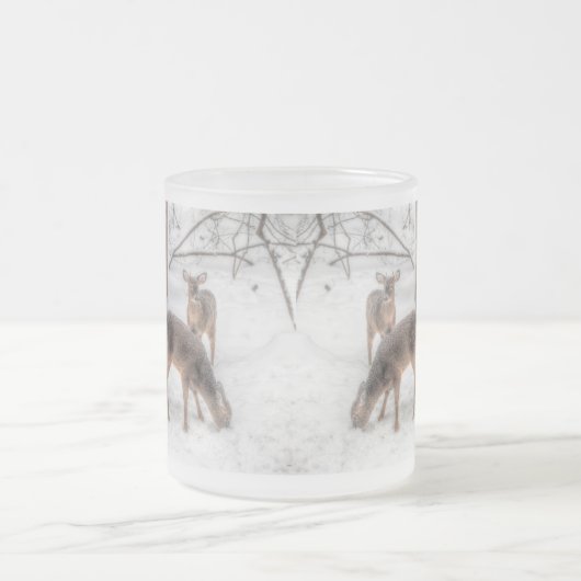 Weltfrieden - zwei Hirsche in schneebedeckten Wäld Mattglastasse (Mittel)