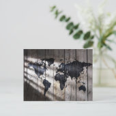 Weltkarte zur Holzstruktur Postkarte (Stehend Vorderseite)