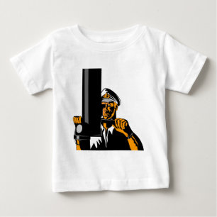 Weltkriegmarinekapitän-Seemann-Matrose auf einem Baby T-shirt