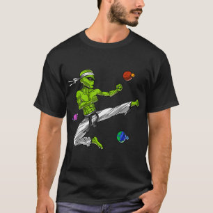 Weltraum-Alien-Karate T-Shirt