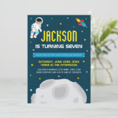 Weltraum Dunkler Junge Astronaut zum Geburtstag Ei Einladung (Stehend Vorderseite)