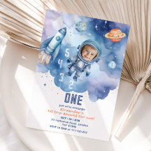 Weltraum Erste Reise durch das sonnige Astronaut-F