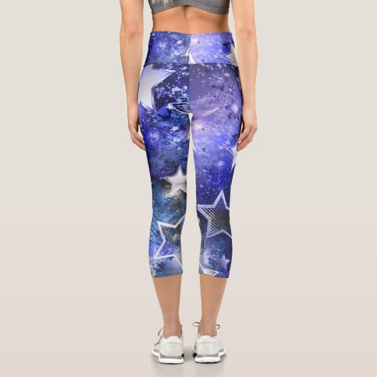 Weltraum-Hintergrund mit Sternen Capri Leggings (Rückseite)