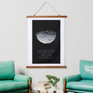 Weltraum, Sonnensystem, Asteroidengürtel, Vesta Wandteppich Mit Holzrahmen