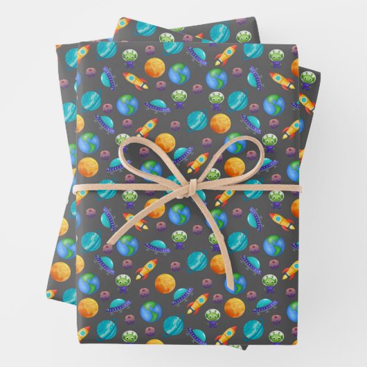 Weltraumforscher auf Dunkelgrau Geschenkpapier Set (Beispiel)