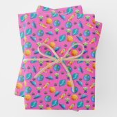 Weltraumforscher auf rosa geschenkpapier set (Beispiel)
