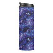 Weltraumthematisches Muster mit Sternen und Planet Thermosbecher (Nach rechts gedreht)