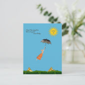 Weltreisekarte mit fliegender Frau und Schirm Postkarte (Stehend Vorderseite)