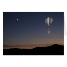 Weltreisende. Heißluftballon, Sonnenuntergang und 