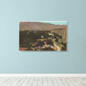 Wenatchee, WABird's Eye of Ranch im Tal Leinwanddruck (Insitu (Holzboden))