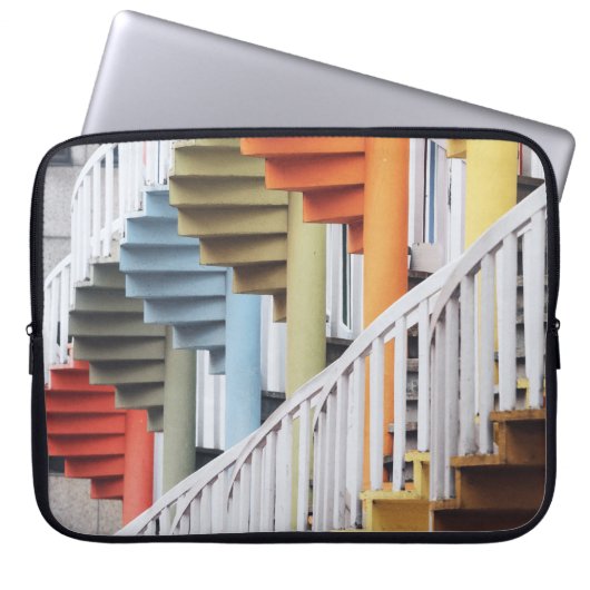 Wendeltreppen, mehrfarbig laptopschutzhülle (Vorderseite)