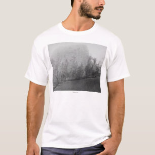 Wenig MissouriButte Beyod Feld und Bäume T-Shirt