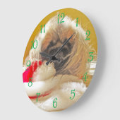 Wenig Pekingese ergreift Sankt Große Wanduhr (Winkel)