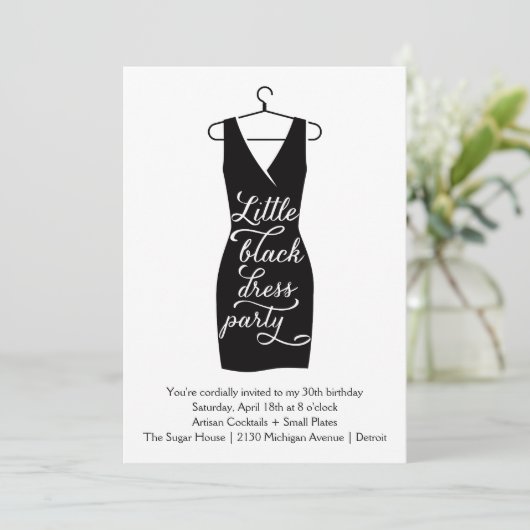 Wenig schwarzes Kleid Einladung (Stehend Vorderseite)