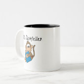Wenige Geschichtenerzähler-T-Shirts und Geschenke Zweifarbige Tasse (Vorderseite Links)