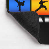 Weniger Arbeit und mehr Karate Mousepad (Ecke)