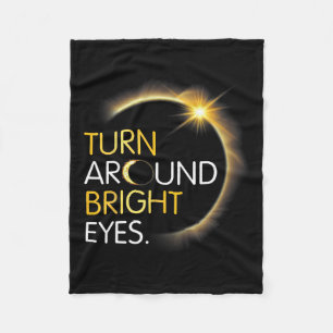 Wenn du Totalitaet Solarelispse machst, biege dich Fleecedecke