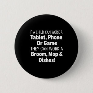 Wenn ein Kind ein Tablet Telefon Besen Mopp bedien Button