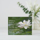 Wenn eine Blume nicht blüht Postkarte (Stehend Vorderseite)