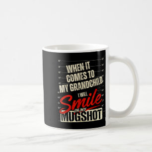 Wenn es zum Lächeln des Enkelkindes im Mugshot kom Kaffeetasse