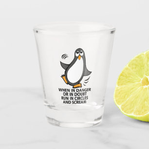 Wenn in Gefahr oder im Zweifel Funny Pinguin Schnapsglas