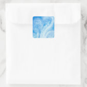 Wenn Ozeanwellen auf das Ufer abstürzen Quadratischer Aufkleber (Tasche)