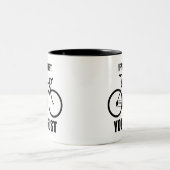 Wenn Sie Erholung haben, fahren Sie mit dem Fahrra Zweifarbige Tasse (Mittel)