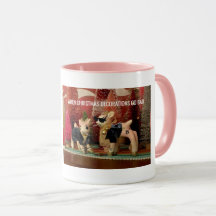 Wenn Weihnachtsdekorationen Zweiton Tasse