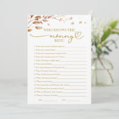 Wer das Mommy Best Fall Baby Shower Game kennt Einladung (Stehend Vorderseite)