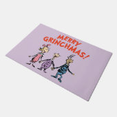 Wer hält Händchen Frohe Grinchmas Fußmatte (Schrägansicht)