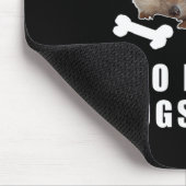 Wer ließ die Schweine raus_ Lustiges Igelknochen-D Mousepad (Ecke)