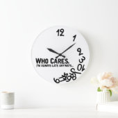 Wer sich interessiert, bin ich immer irgendwie… große wanduhr (Zuhause)