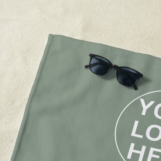 Werbeunternehmen mit dem Logo "Sage Green" Strandtuch (Beispiel)