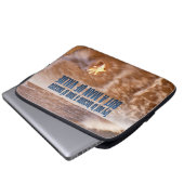 "Werde ein Mann von Wert" Inspiration Zitat Laptopschutzhülle (Vorne Knopf)