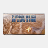 "Werde ein Mann von Wert" Inspiration Zitat Schreibtischunterlage (Vorderseite)
