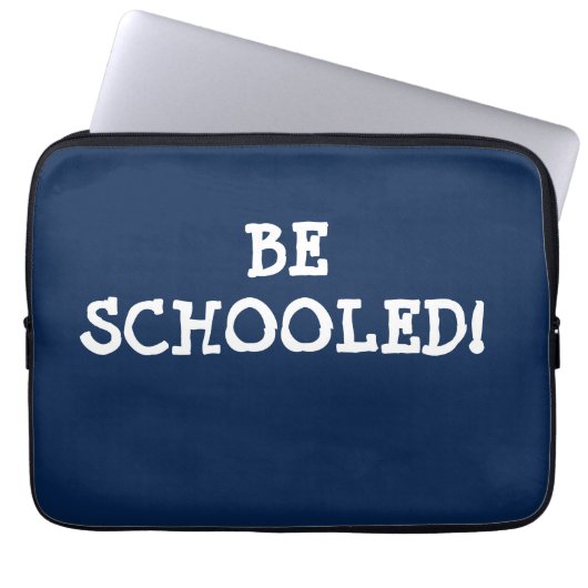 WERDE SCHULDIG! LAPTOPSCHUTZHÜLLE (Vorderseite)