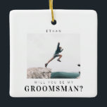 Werden Sie mein Trauzeuge Minimalistisches Foto Mo Keramikornament<br><div class="desc">Modernes,  einfaches,  minimales Trauzeuge-Angebot mit maßgeschneidertem Foto.</div>