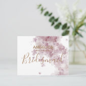 Werden Sie meine Bridesmaid Mauve Watercolor Flora Einladungspostkarte (Stehend Vorderseite)
