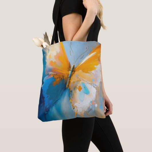 Werdendes Licht – Abstrakter Schmetterling in Bewe Tasche (Von Nahem)