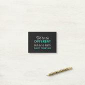 We're all different but as a team we fit together post-it klebezettel (Auf Schreibtisch)