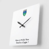 Were auf Wickla Time für eine Cuppa. Quadratische Wanduhr (Winkel)