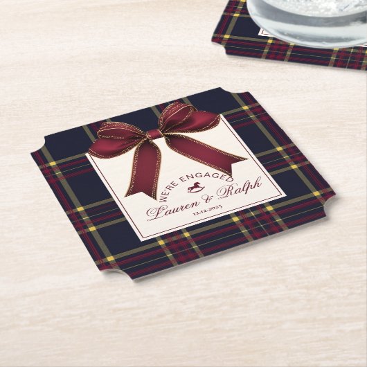 We're engaged Engagement Party Red Bow Christmas Untersetzer (angewinkelt)