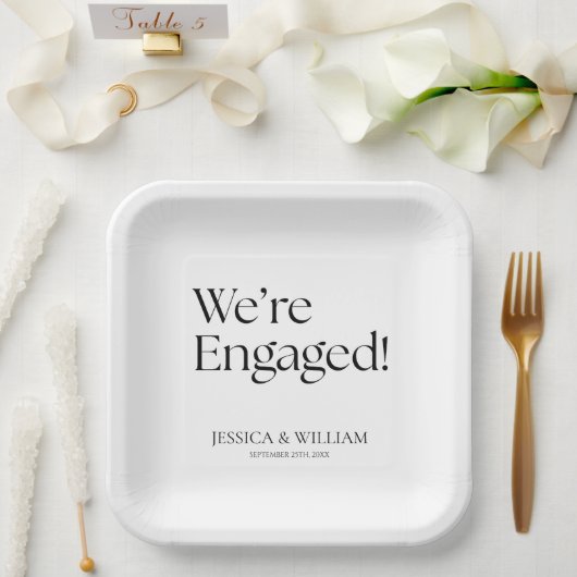 We're Engaged Minimalist Engagement Party Pappteller (Hochzeit)